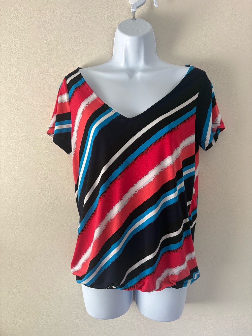 Ricki's Diagonal Stripe V-Neck Tee - Red, Black & Blue